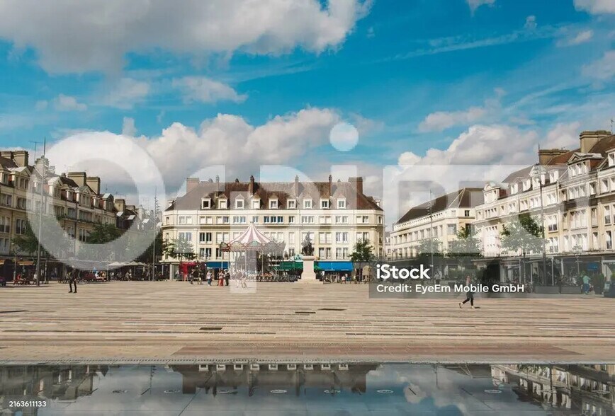 Local commercial dans Beauvais à louer - Photo de l’immeuble – Image 3 sur 5