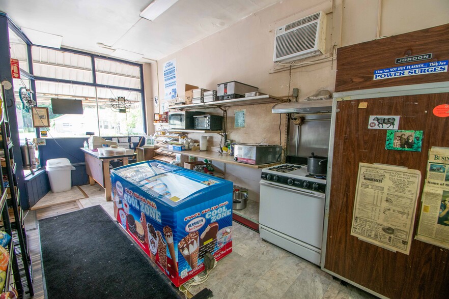 301 E North St, Geneva, NY à vendre - Photo de l’immeuble – Image 3 sur 43