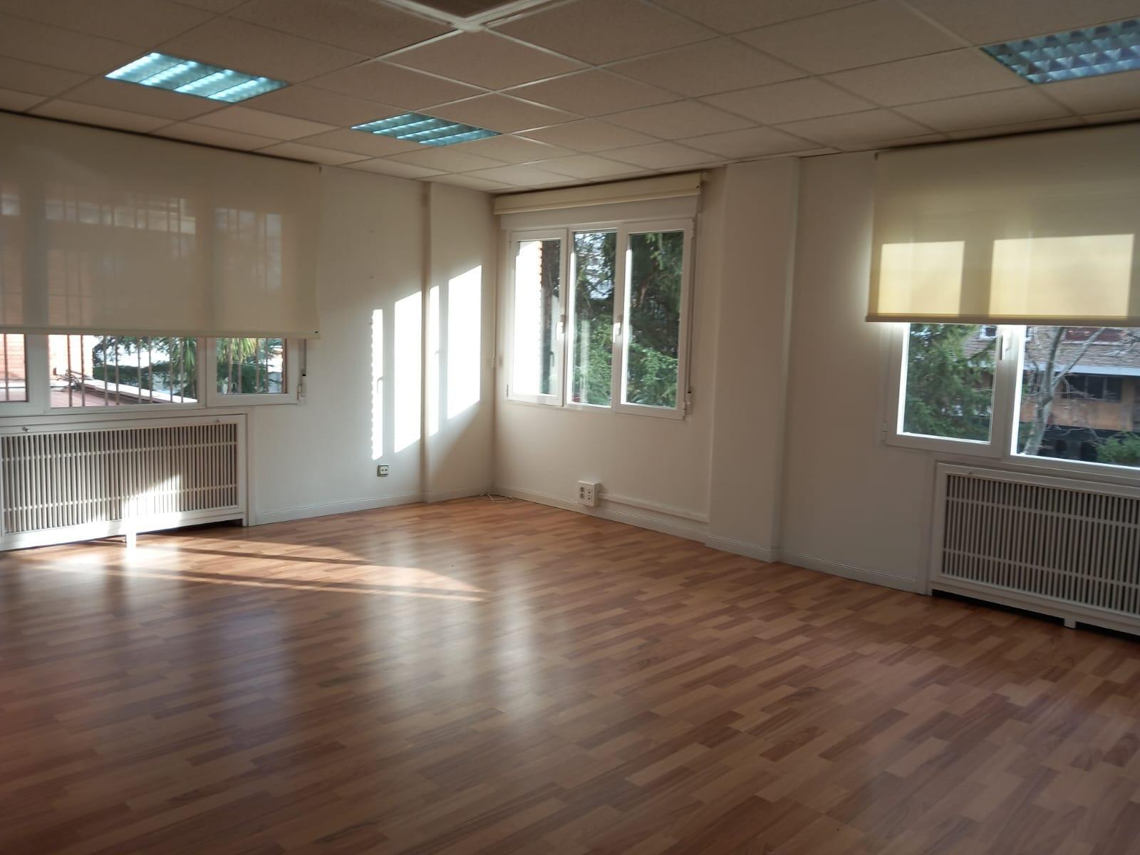 Local commercial dans Madrid, Madrid à louer Plan d’étage– Image 1 sur 7