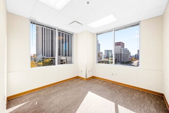 645 N Arlington Ave, Reno, NV à louer Photo intérieure– Image 2 sur 15