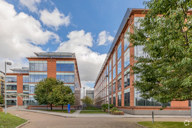 Manbre Rd, Londres à louer - Photo de l’immeuble – Image 3 sur 15