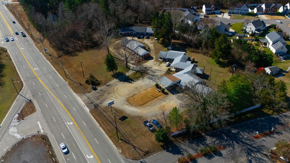 16800 Jefferson Davis Hwy, Colonial Heights, VA à vendre - Photo de l’immeuble – Image 2 sur 16
