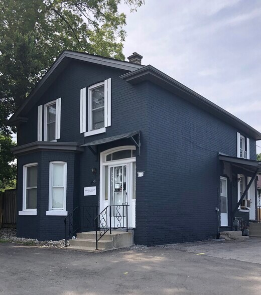 675 Adelaide St N, London, ON à vendre - Photo de l’immeuble – Image 2 sur 4
