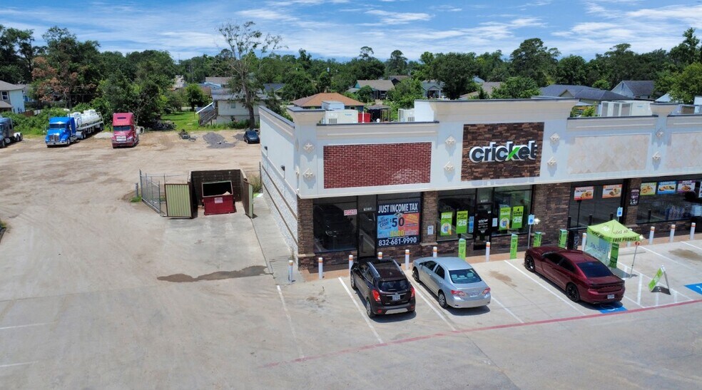 7803 Jensen Dr, Houston, TX à louer - Photo principale – Image 1 sur 24