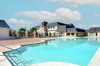 Plus de détails pour 621 S Richey St, Pasadena, TX - Logement à vendre