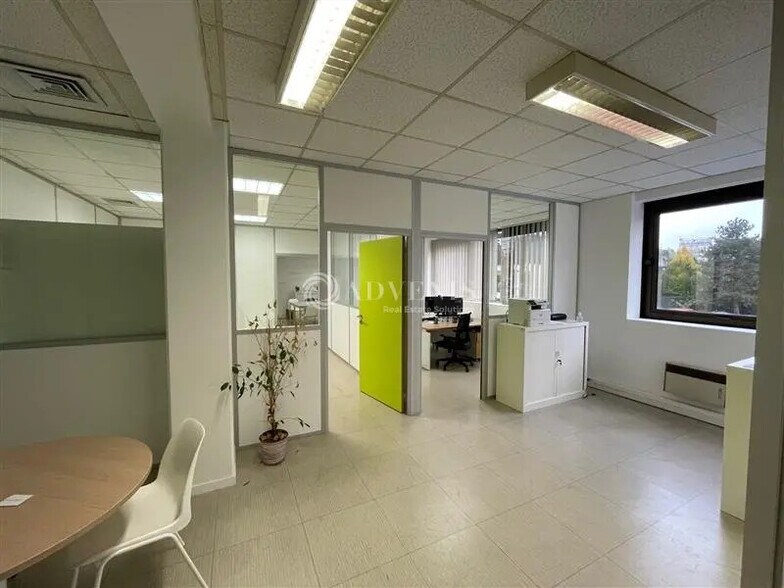 Bureau dans Orléans à louer - Photo de l’immeuble – Image 2 sur 9