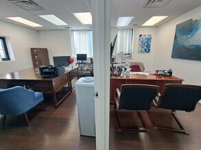 271 Main St, Eastchester, NY à louer Photo intérieure– Image 1 sur 10