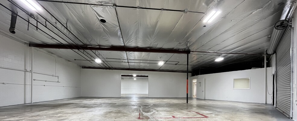15025 Badillo St, Baldwin Park, CA à louer - Photo de l’immeuble – Image 1 sur 8