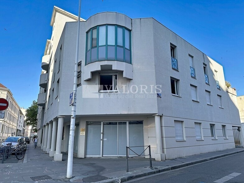 Local commercial dans Lyon à vendre - Photo de l’immeuble – Image 2 sur 12
