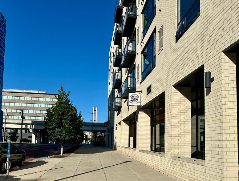 315 N 7th Ave, Minneapolis, MN à louer - Photo de l’immeuble – Image 2 sur 8