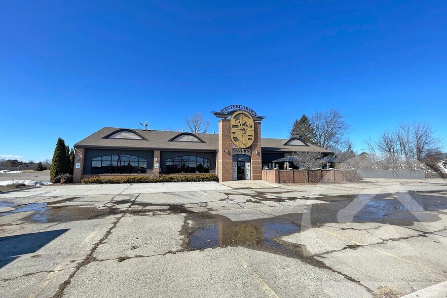 46777 Gratiot Ave, Chesterfield, MI à vendre - Photo de l’immeuble – Image 2 sur 2