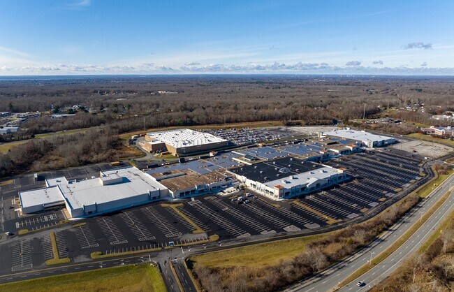 Plus de détails pour 262 Swansea Mall Dr, Swansea, MA - Local commercial à louer