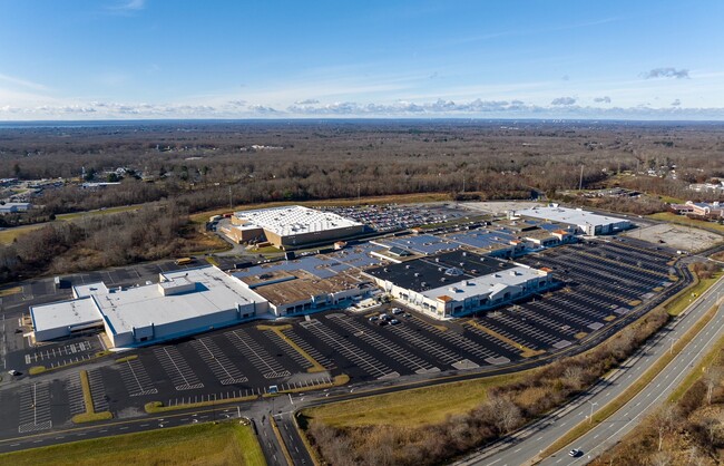 Plus de détails pour 262 Swansea Mall Dr, Swansea, MA - Différents types d’espaces à louer