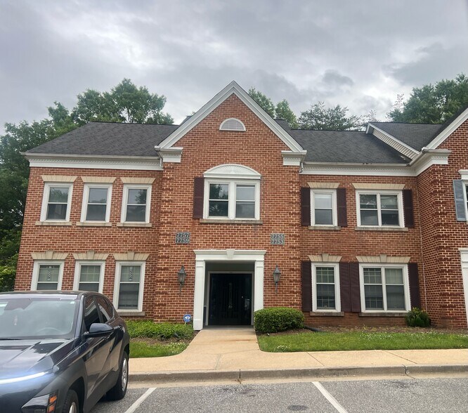 7739-7759 Belle Point Dr, Greenbelt, MD à louer - Photo de l’immeuble – Image 1 sur 12