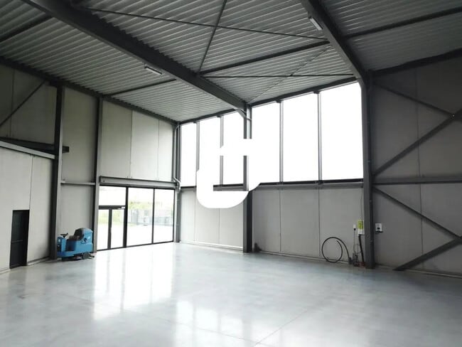 Plus de détails pour 2 Rue Pierre-Antoine Delahousse, Roncq - Bureau, Local d'activités à louer