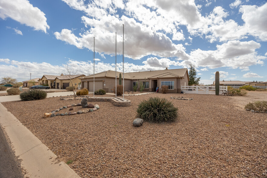 10539 W Tamara Dr, Casa Grande, AZ à vendre - Photo principale – Image 1 sur 22