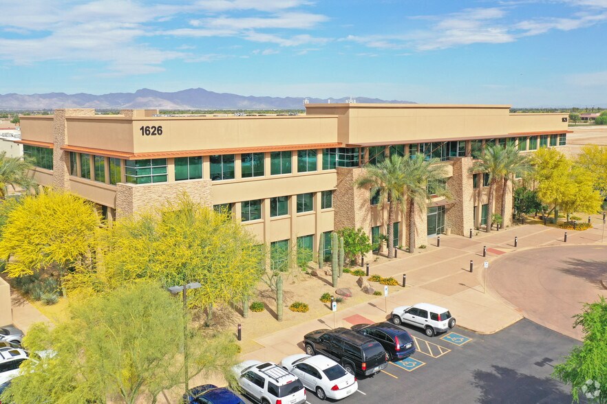 1626 N Litchfield Rd, Goodyear, AZ à louer - Photo de l’immeuble – Image 2 sur 5