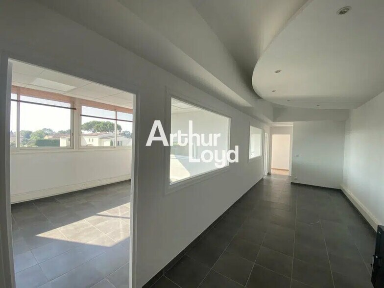 Bureau dans SOPHIA ANTIPOLIS à louer - Photo de l’immeuble – Image 2 sur 9