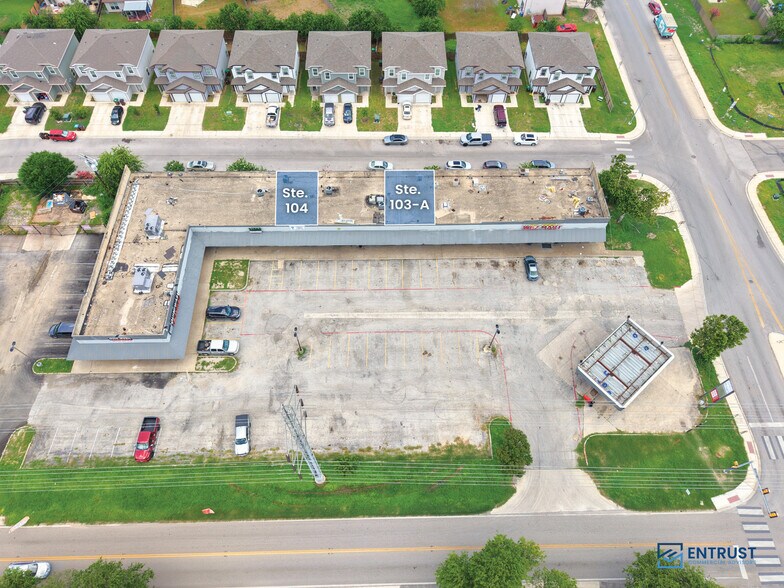 6220 Binz Engleman Rd, San Antonio, TX à louer - Photo de l’immeuble – Image 3 sur 16