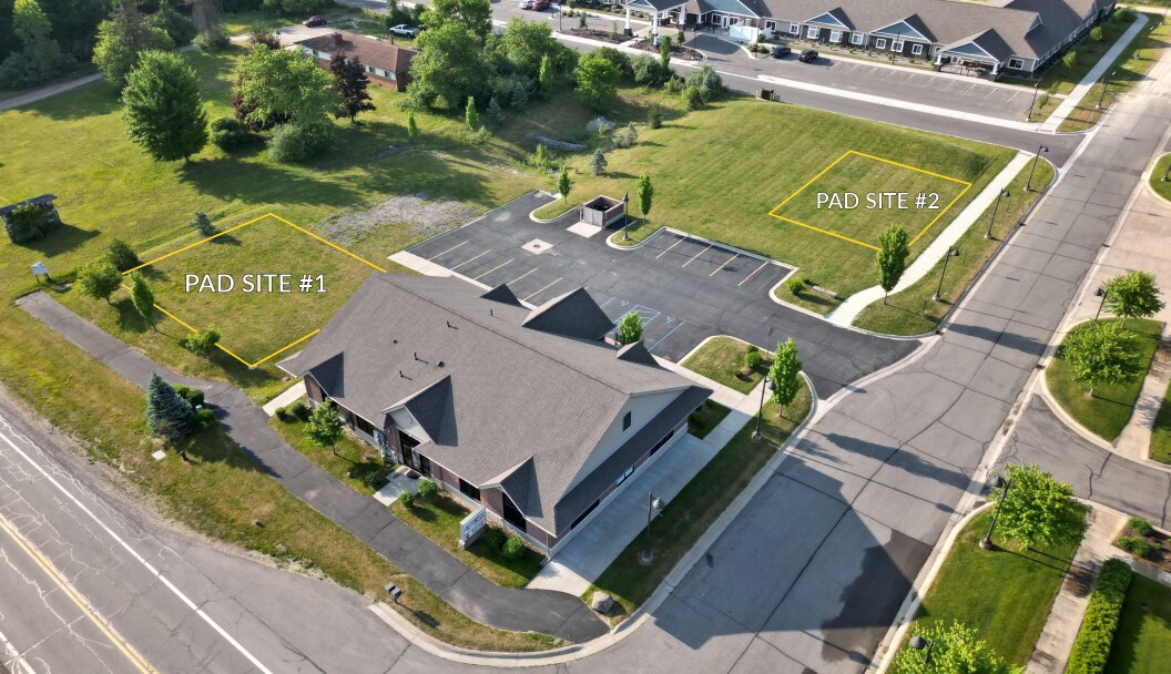 10105 Veterans Memorial Dr, Hamburg Township, MI à vendre Photo de l’immeuble– Image 1 sur 5
