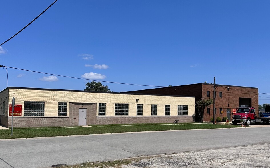 4915 Division St, Melrose Park, IL à vendre - Photo de l’immeuble – Image 2 sur 9
