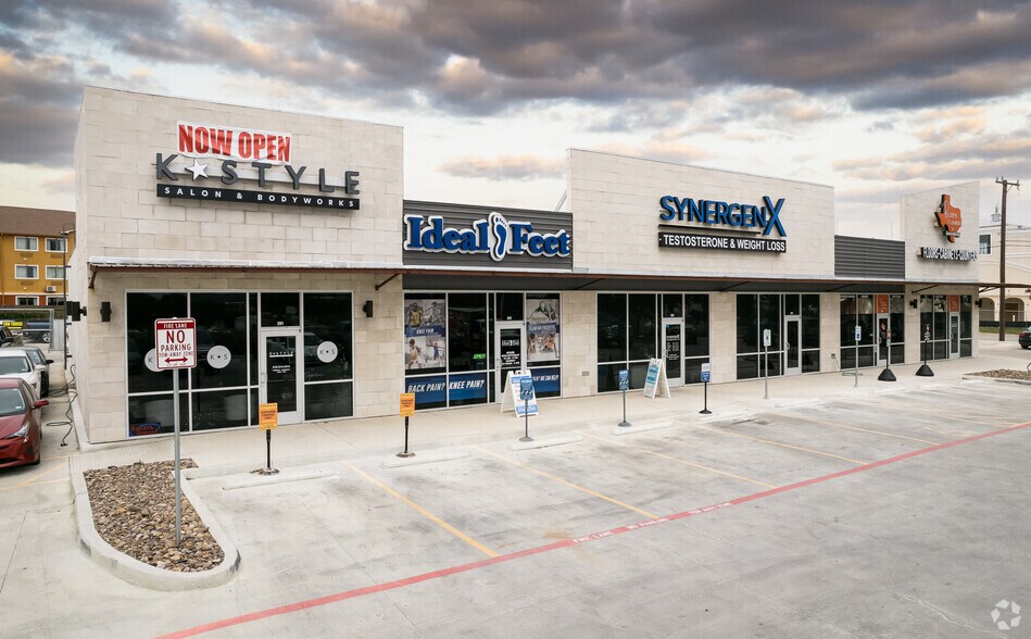 Brimhall Retail Center portefeuille de 2 biens à vendre sur LoopNet.fr - Photo de l’immeuble – Image 2 sur 2