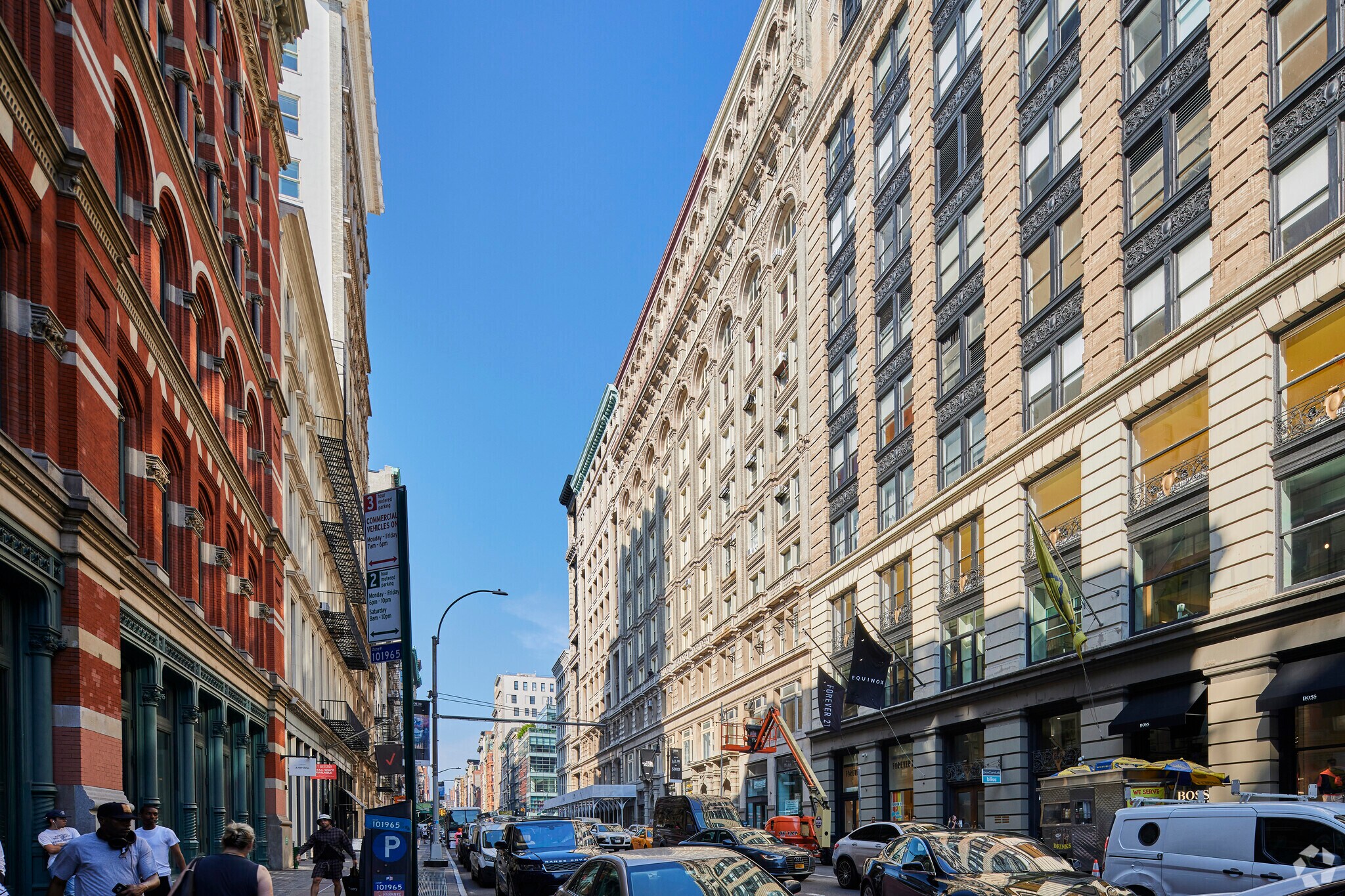 584-590 Broadway, New York, NY à louer Photo de l’immeuble– Image 1 sur 2