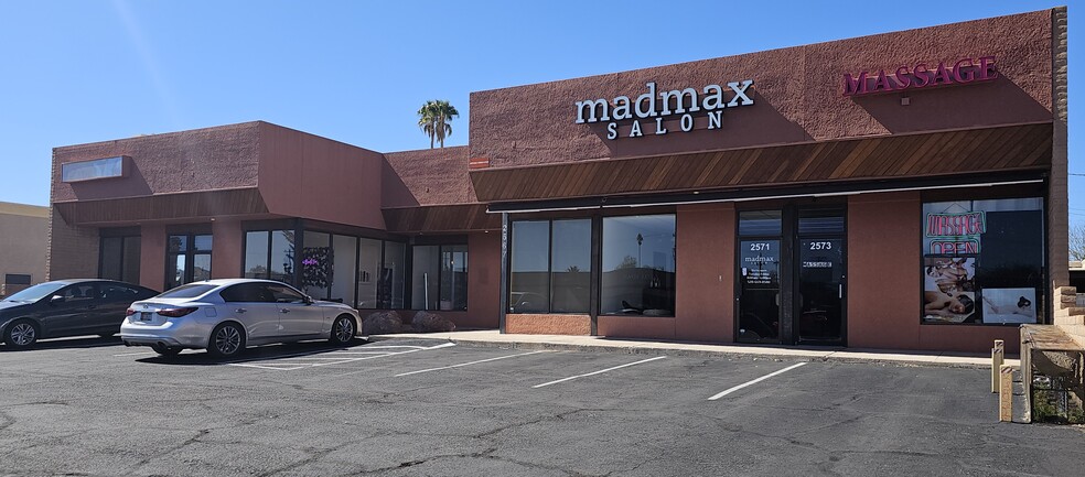 2555-2573 N Campbell Ave, Tucson, AZ à louer - Photo de l’immeuble – Image 1 sur 5