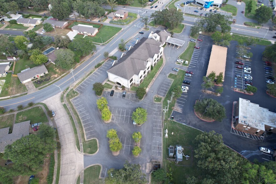 2400 Crestwood Rd, North Little Rock, AR à louer - Photo de l’immeuble – Image 2 sur 4