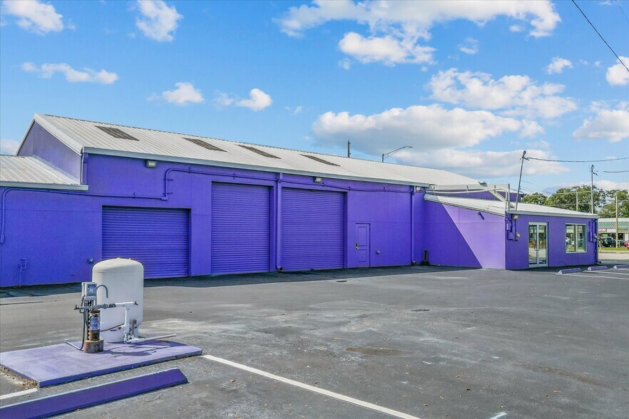 389 N Us-17-92, Longwood, FL à louer - Photo de l’immeuble – Image 3 sur 21