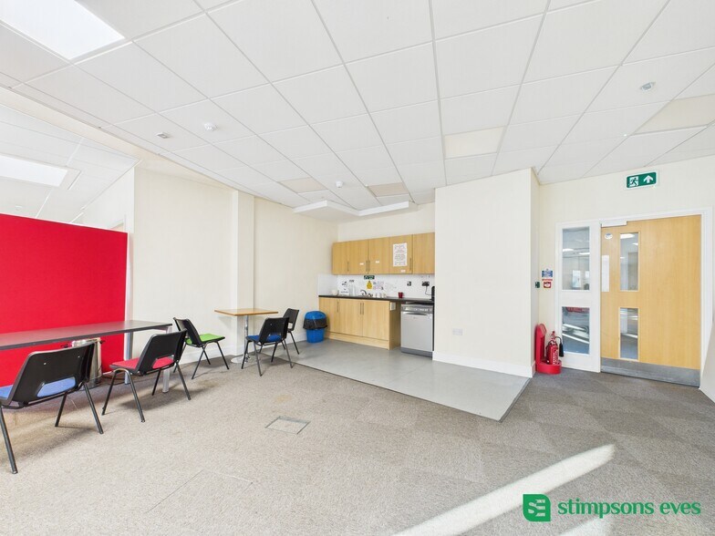 Futures House Marsh, Luton à louer - Photo de l’immeuble – Image 3 sur 14