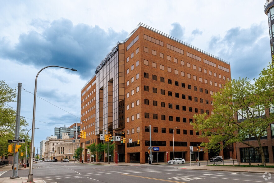 300 S State St, Syracuse, NY à louer - Photo principale – Image 1 sur 15