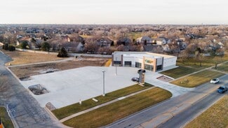 Plus de détails pour 3891 N Rock Rd, Wichita, KS - Local commercial à louer