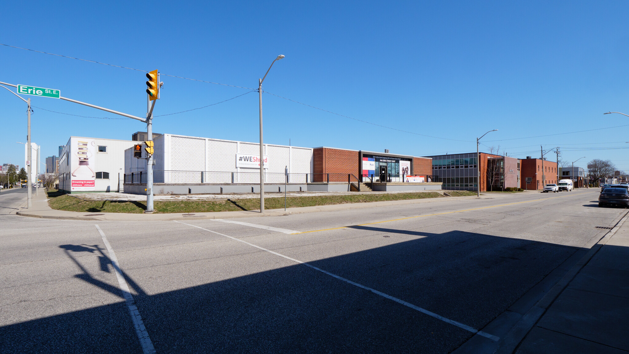 350 Erie St E, Windsor, ON à louer Photo principale– Image 1 sur 2
