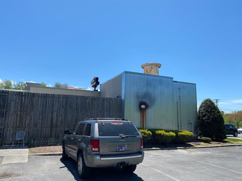 5100 Lee Hwy, Bristol, VA à vendre - Photo de l’immeuble – Image 3 sur 35