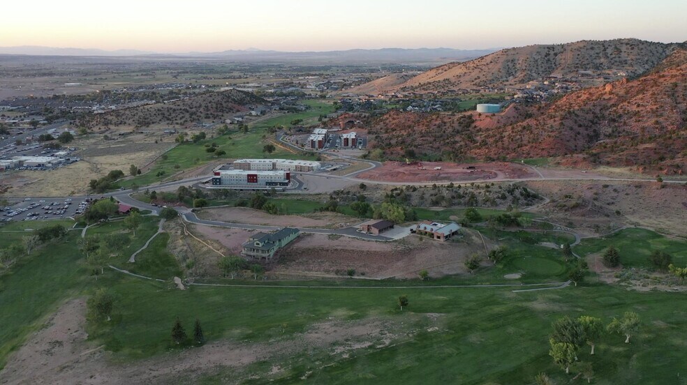 East Cedar Ridge Circle, Cedar City, UT à vendre - Photo de l’immeuble – Image 2 sur 11