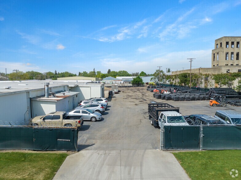 701 N Stockton St, Lodi, CA à vendre - Photo de l’immeuble – Image 3 sur 22