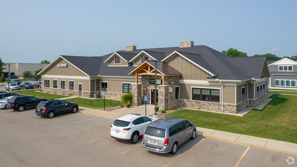 5675 Burlingame Ave SW, Grand Rapids, MI à louer - Photo principale – Image 1 sur 3