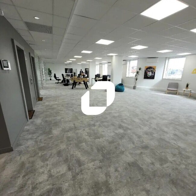 Plus de détails pour Bureau à vendre