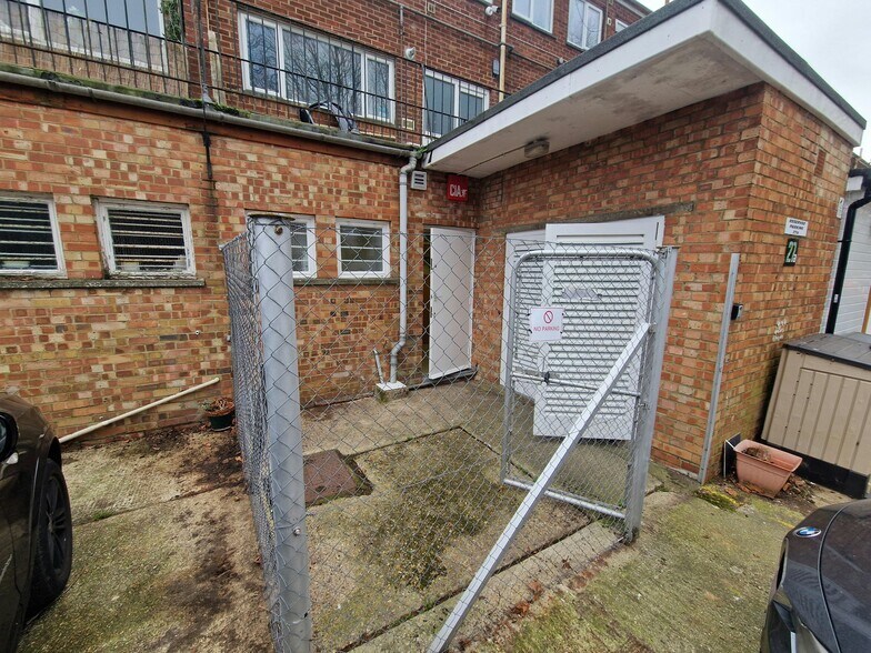 31 Market Parade, Havant à louer - Photo de l’immeuble – Image 2 sur 8