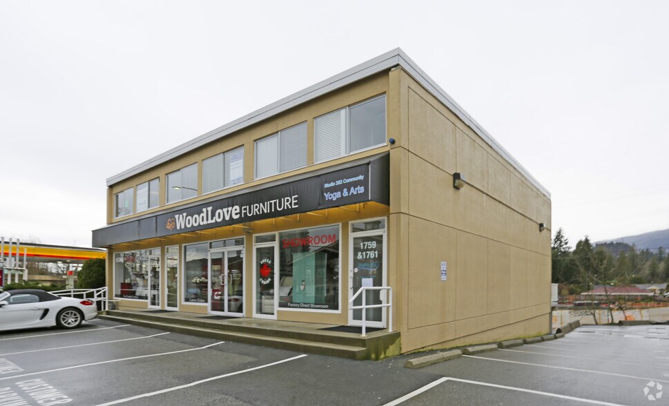 1751-1761 Capilano Rd, North Vancouver, BC à louer - Photo principale – Image 1 sur 9