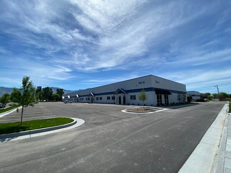 765 W 1800 N, Logan, UT à louer - Photo de l’immeuble – Image 3 sur 6