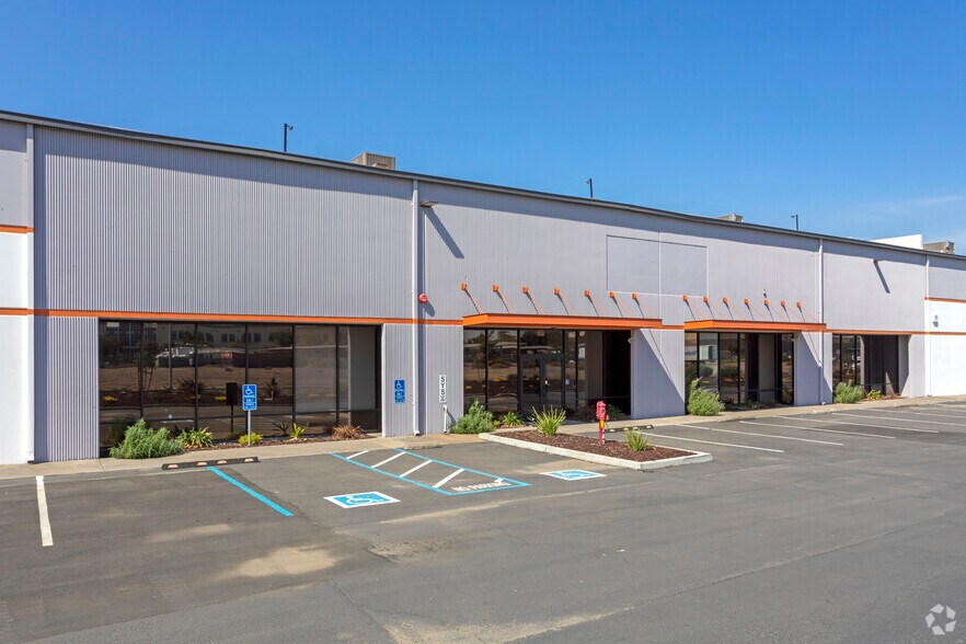 4545 Qantas Ln, Stockton, CA à louer - Photo principale – Image 1 sur 5
