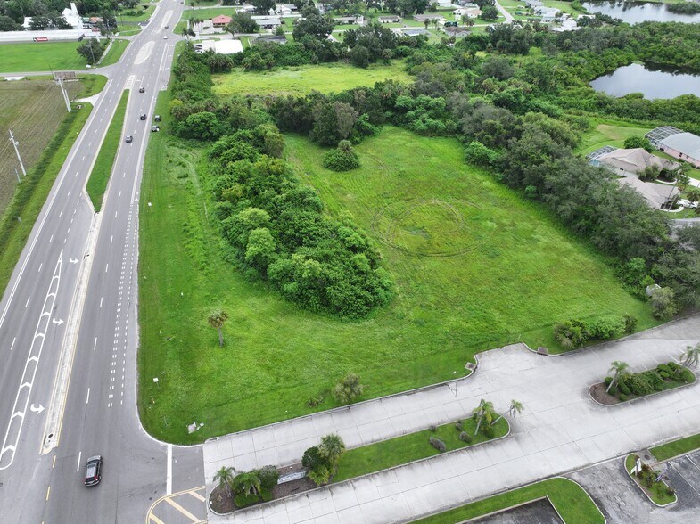 2715 US Highway 301 N, Ellenton, FL à louer - Photo de l’immeuble – Image 3 sur 7