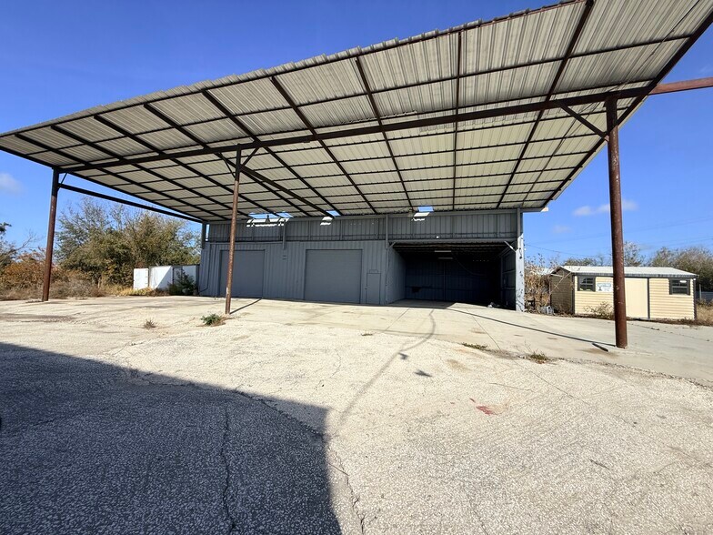 4403 Business Ln, Plant City, FL à louer - Photo de l’immeuble – Image 3 sur 17