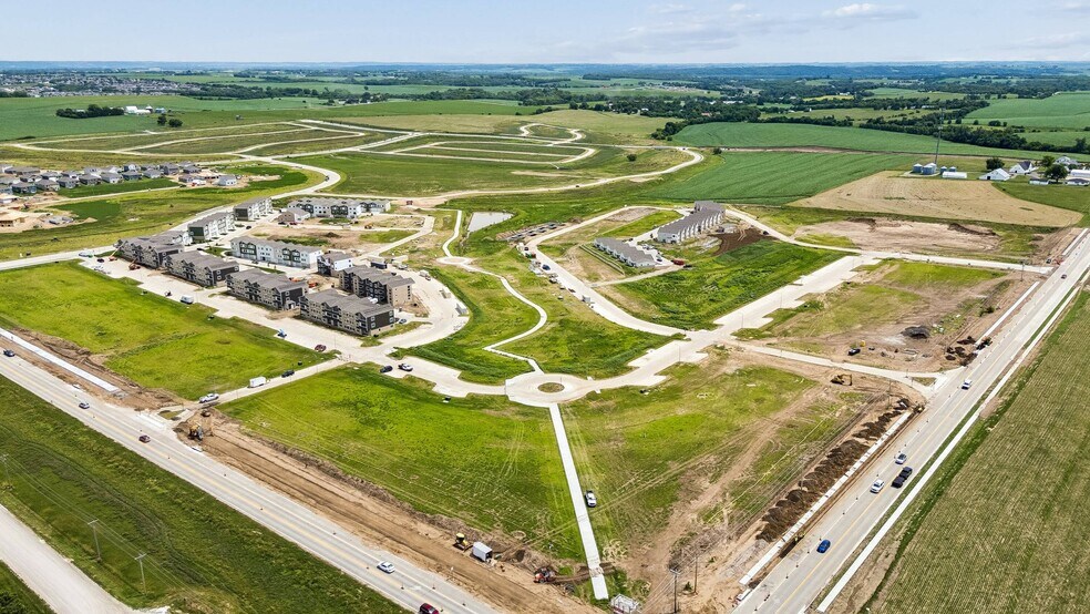 72nd & Capehart Rd, Papillion, NE à vendre - Photo de l’immeuble – Image 2 sur 5
