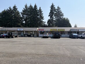 15317 Meridian Ave E, Puyallup, WA à louer Photo de l’immeuble– Image 1 sur 15