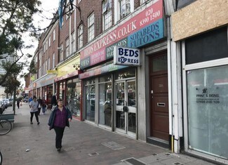 Plus de détails pour 20 Tolworth Broa, Surbiton - Local commercial à louer