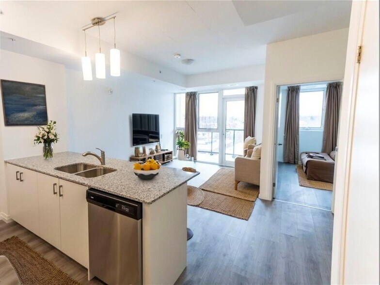 108 Garment St, Kitchener, ON à louer - Photo de l’immeuble – Image 3 sur 6