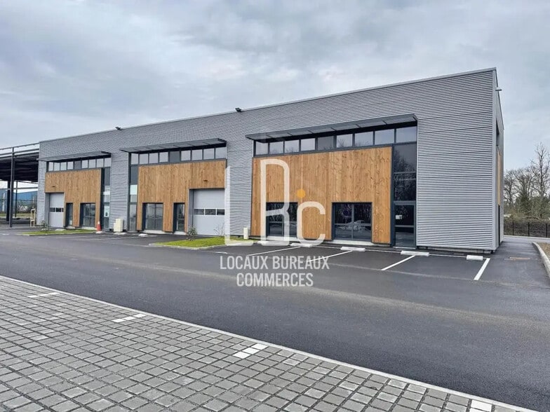Local d’activités dans Basse-Goulaine à louer - Photo de l’immeuble – Image 1 sur 24